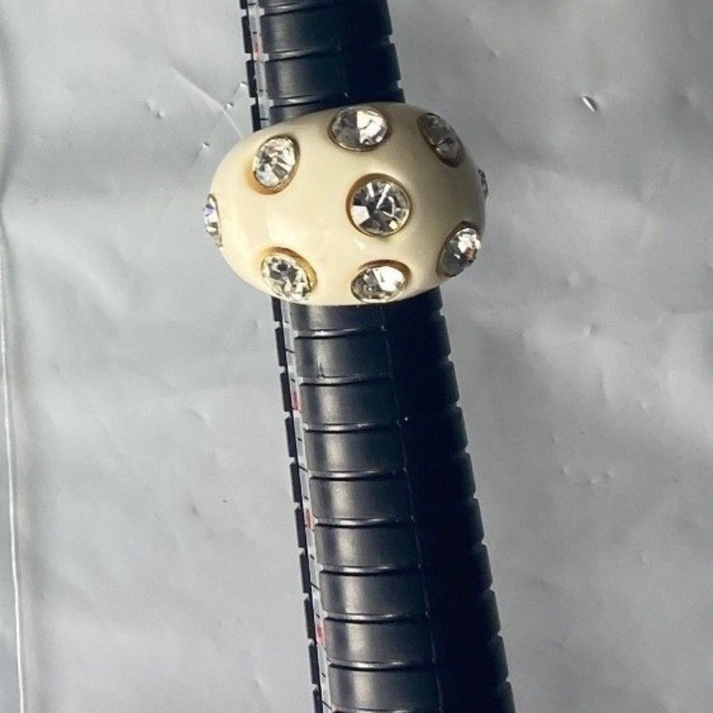 Womens Cream Ring with Rhinestones‎ Size 6.75 US